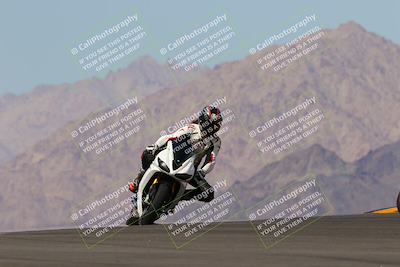 media/Oct-03-2022-Moto Forza (Mon) [[5f077a3730]]/Intermediate Group/Session 4 (Turn 9)/